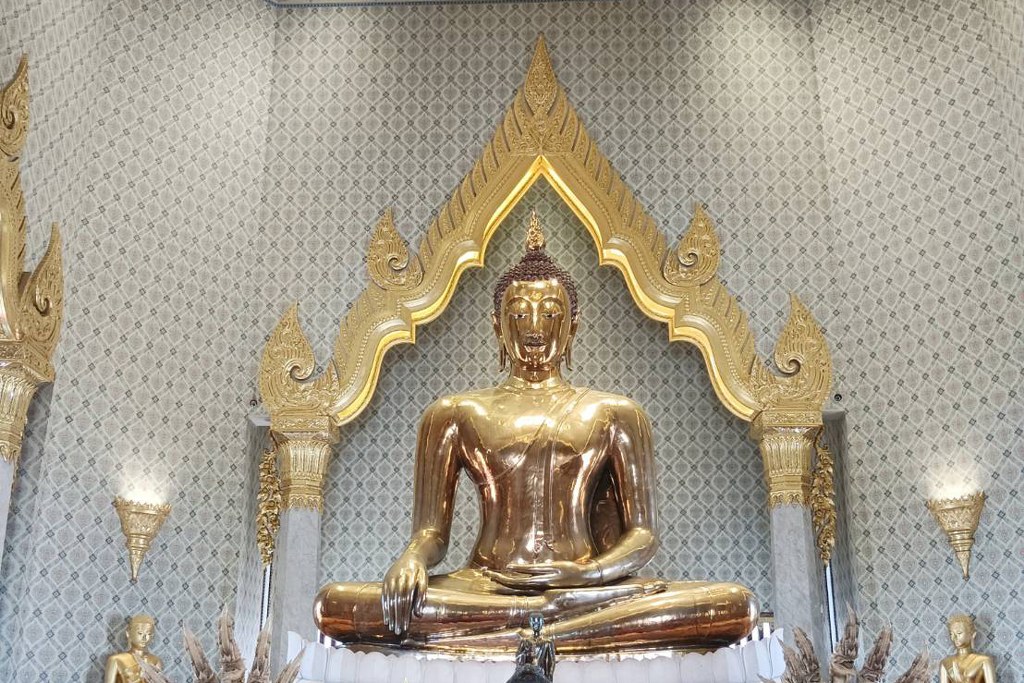 Wat Traimit